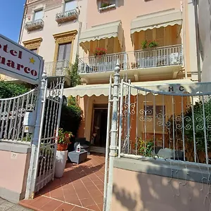  Hotel Canarco