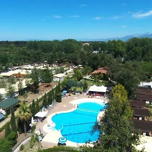 3* Kemp Paradiso