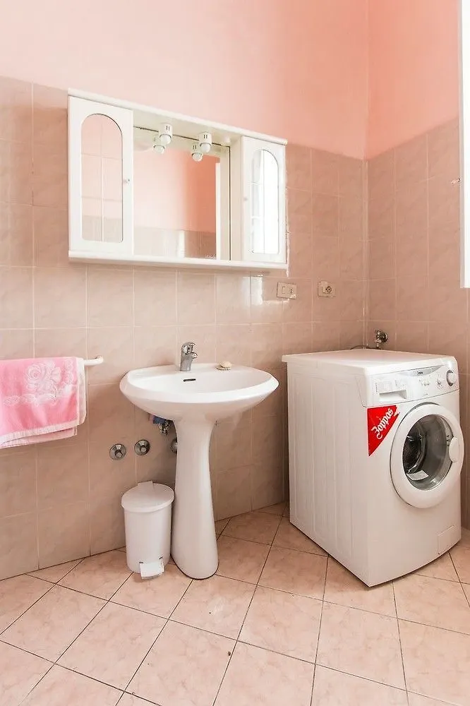 La Pineta E Il Mare Apartment Viareggio Italy